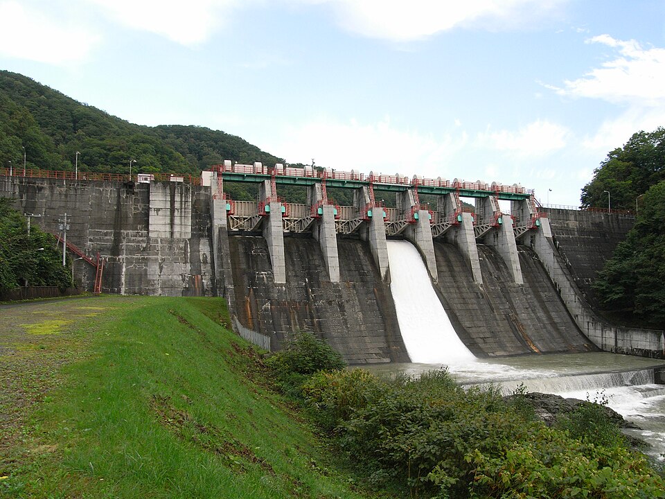岩松ダム（北海道）