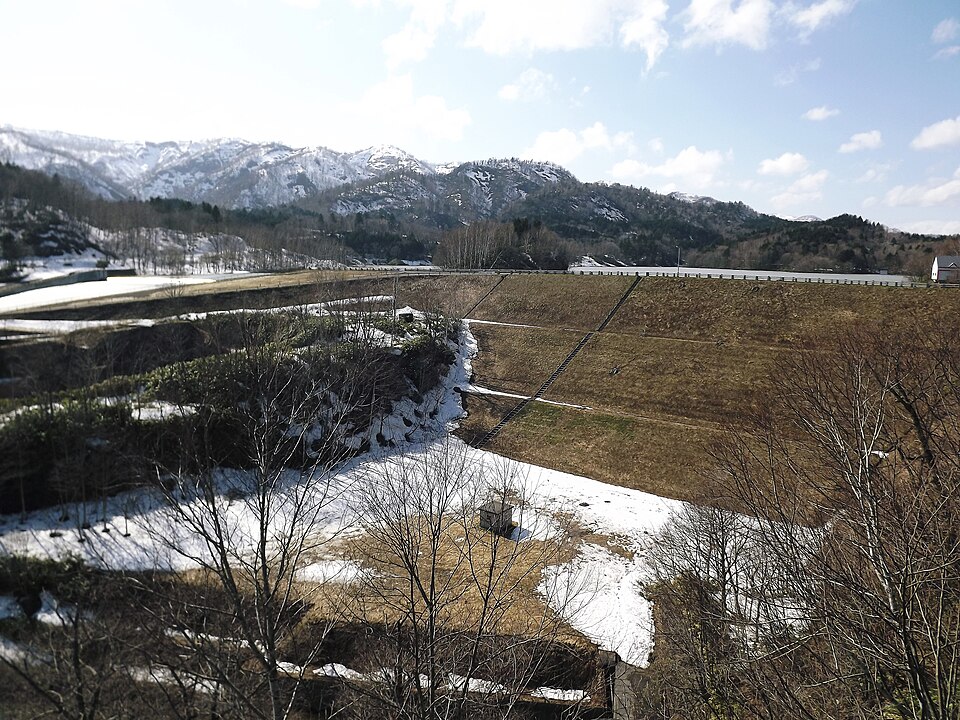 青山ダム（北海道）