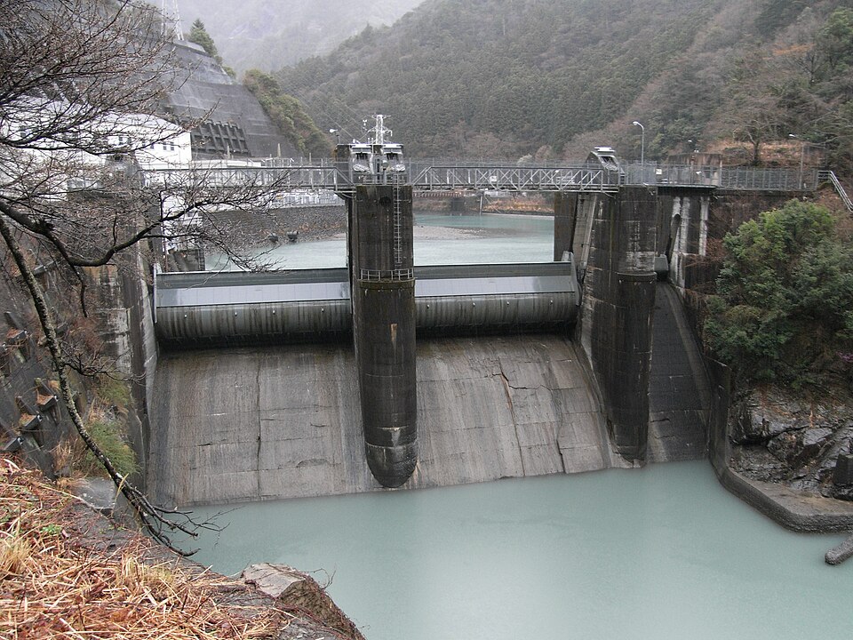 大井川ダム（静岡）