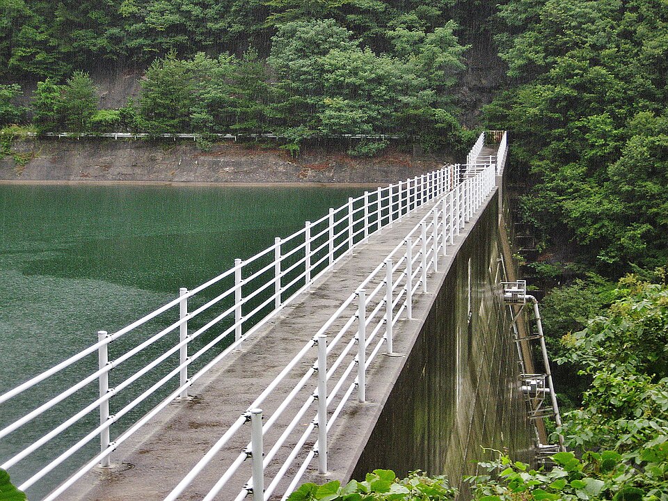 室沢ダム（長野）