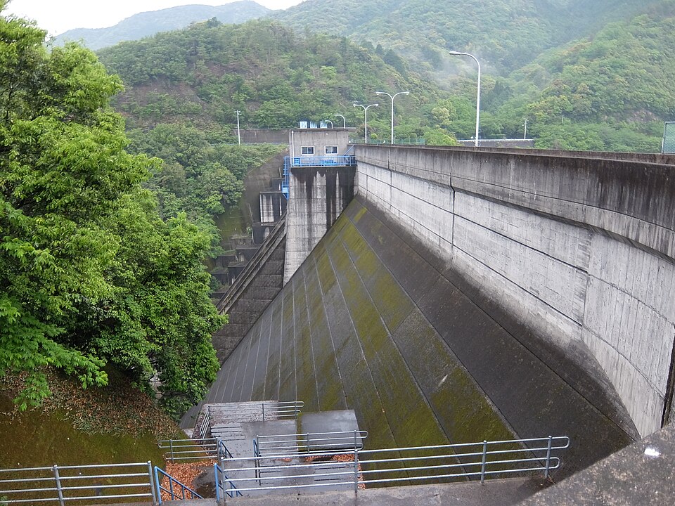 須賀川ダム（愛媛）