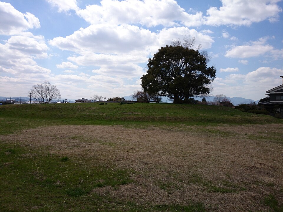 纒向石塚古墳（奈良）