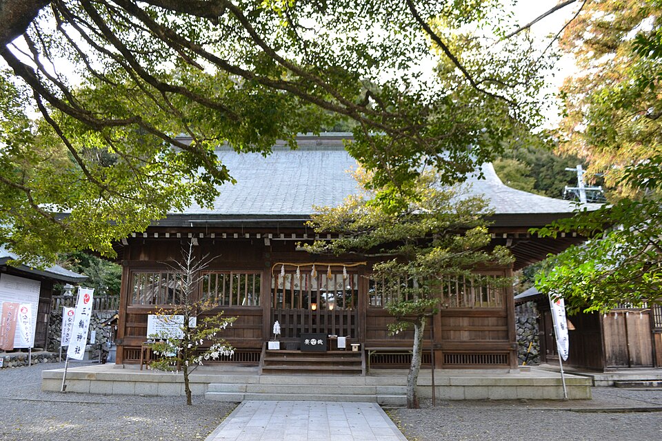 三輪神社（石川）