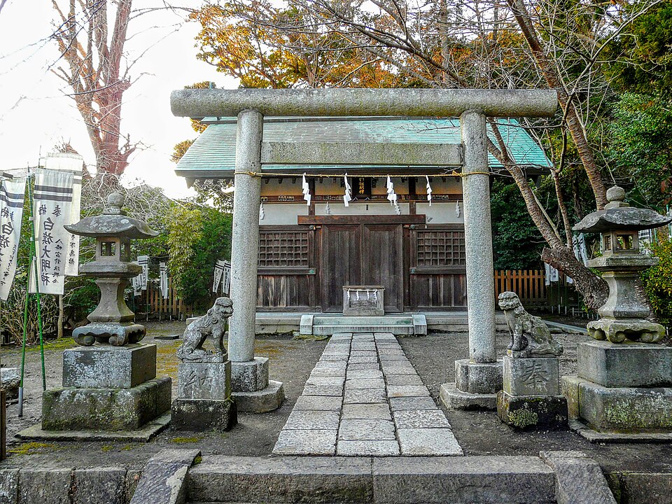 白旗神社・法華堂跡 (源頼朝墓・北条義時墓)（神奈川）