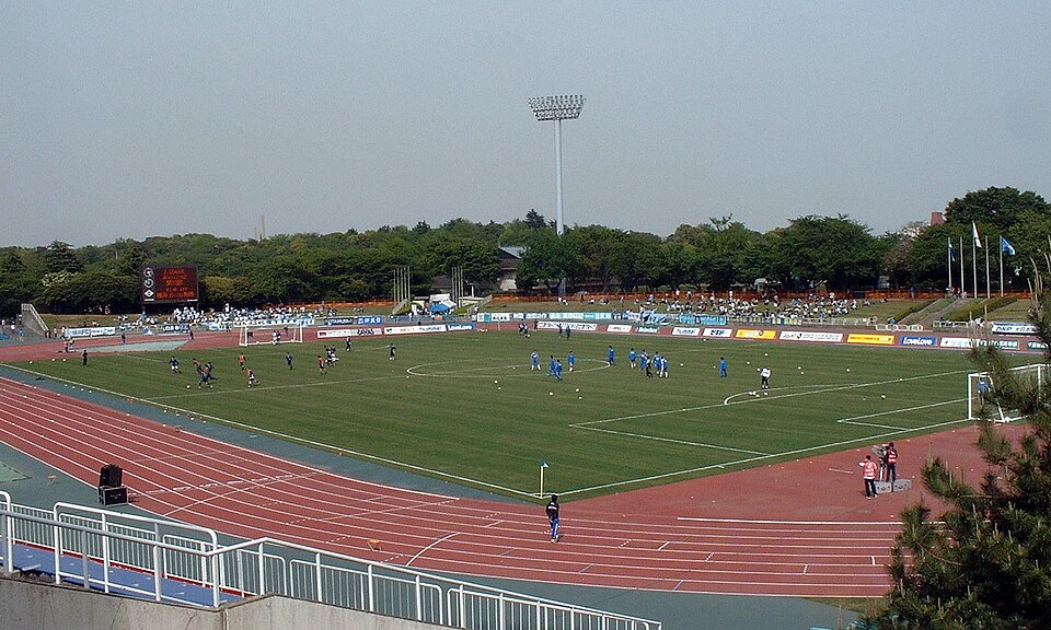 横浜市三ツ沢公園陸上競技場（神奈川）