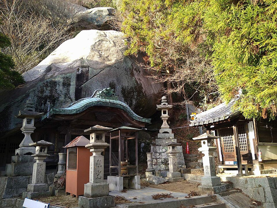 岩屋妙見宮（香川）