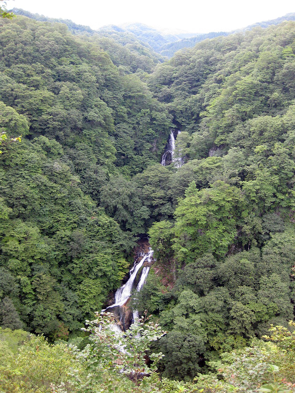 霧降の滝（新潟）